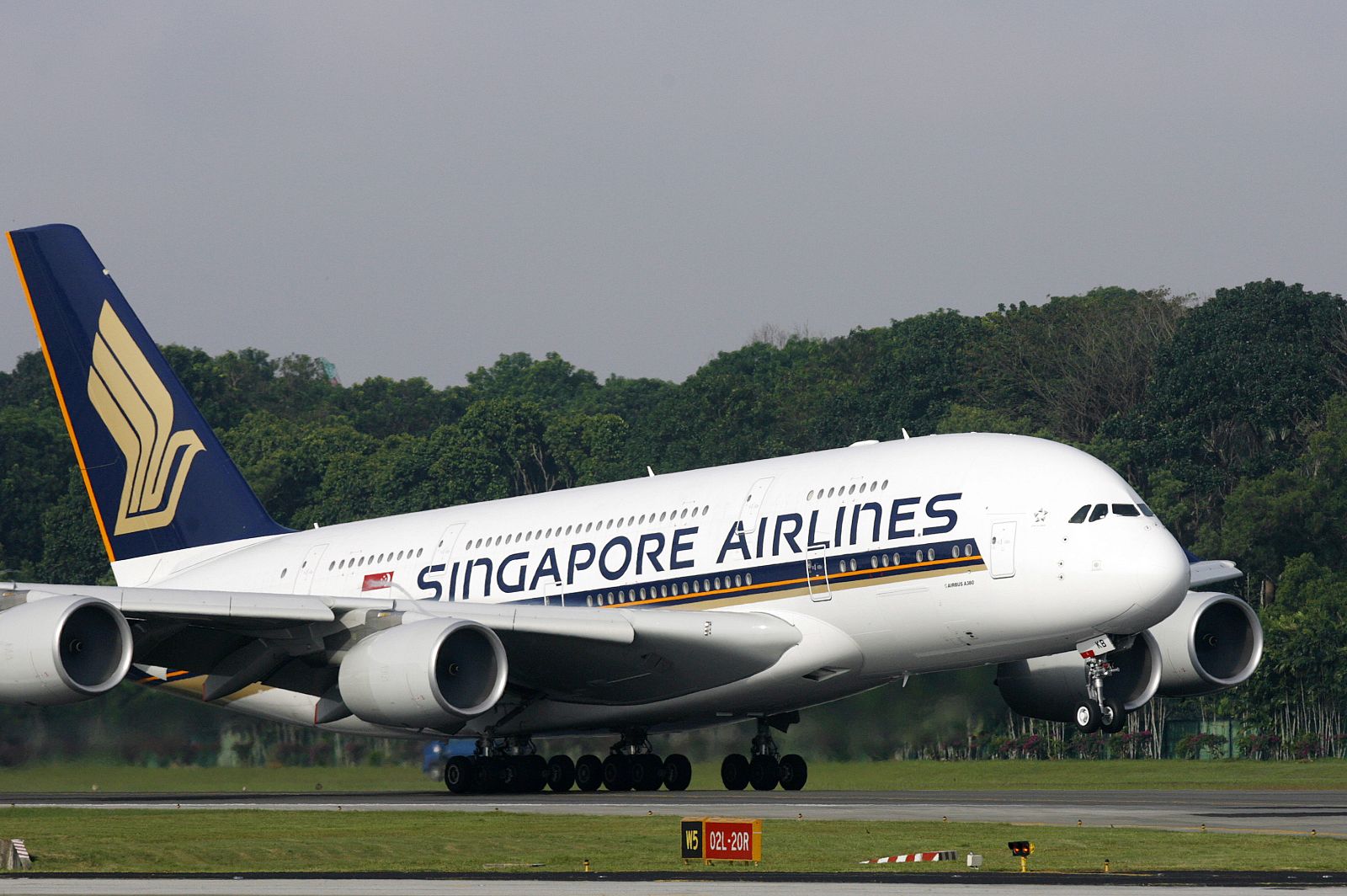 Airbus entregó a Singapore Airlines el primer A380 en octubre de 2007