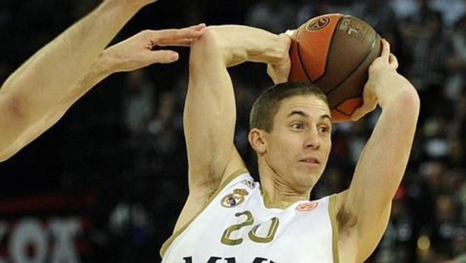 El jugador del Real Madrid Jayce Carroll se estrena como comunitario ante el UCAM Murcia.