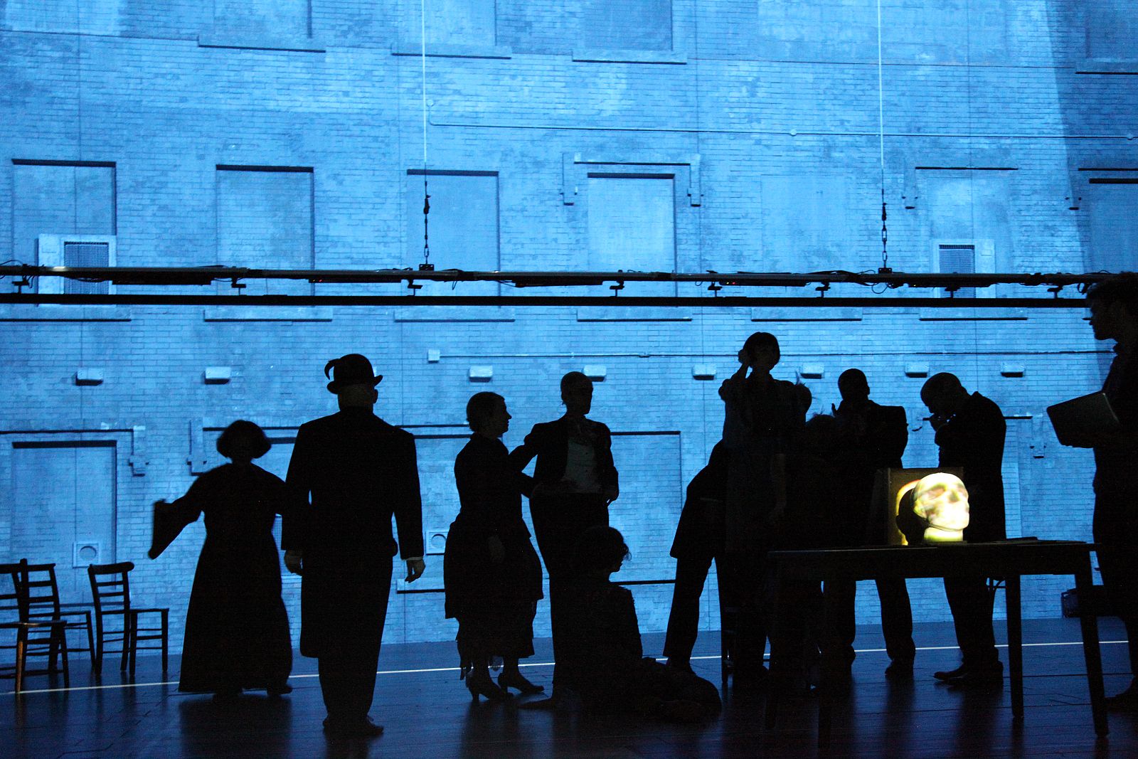 The Master and Margarita (El maestro y Margarita). La legendaria novela de Mijaíl Bulgákov es una sátira fantástica escrita en 1928 en la Rusia de los sóviets gobernada bajo el férreo control estalinista.