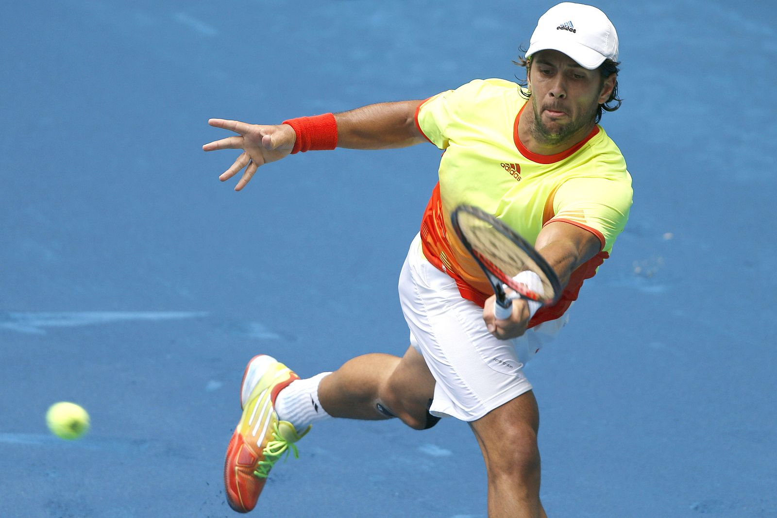 Fernando Verdasco superó la primera ronda del Master 1000 de Madrid este martes al superar al uzbeco Istomin