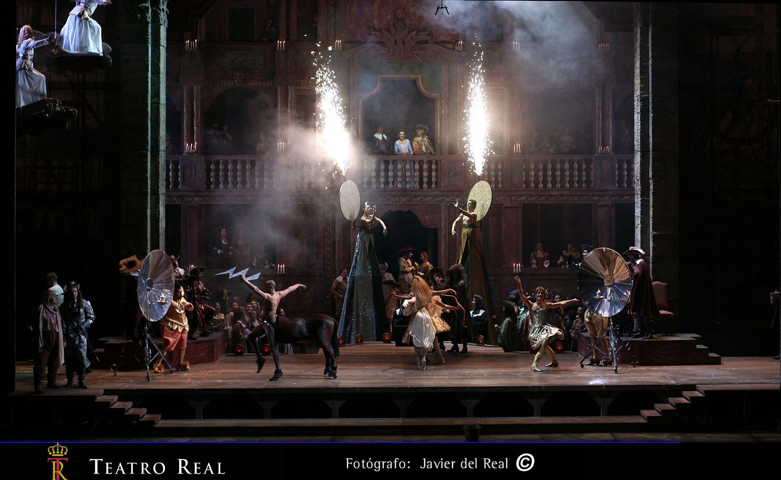 El acto I nos traslada hasta un teatro francés del XVII en una curiosa escena de teatro dentro del teatro