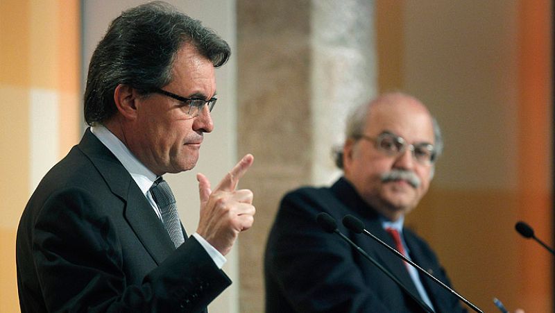 Cataluña recorta 1.500 millones con nuevas tasas, despidos y privatizaciones