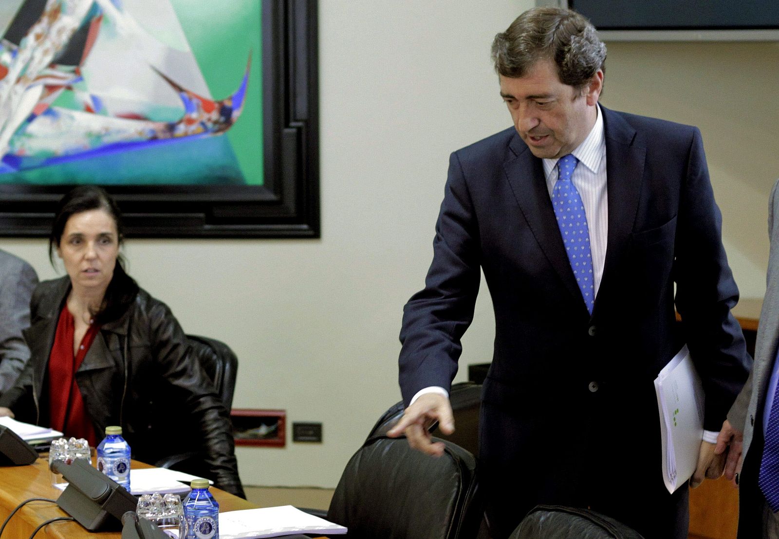 EL VALEDOR DO POBO PRESENTA SU RENUNCIA EN EL REGISTRO DEL PARLAMENTO