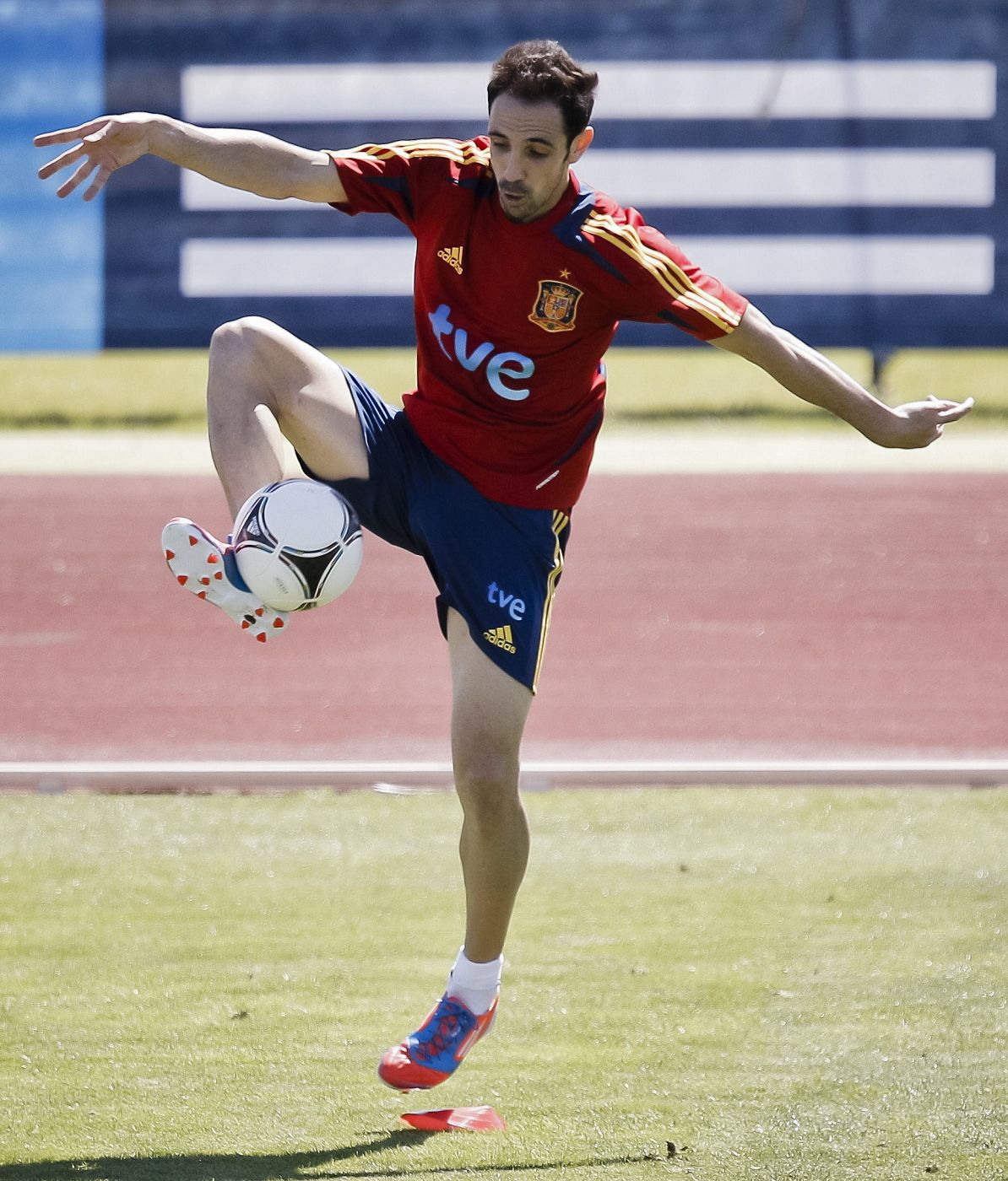 Juanfran entrenándose con la Selección