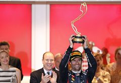 Victoria de Webber en el GP de Mónaco; Alonso, líder del Mundial