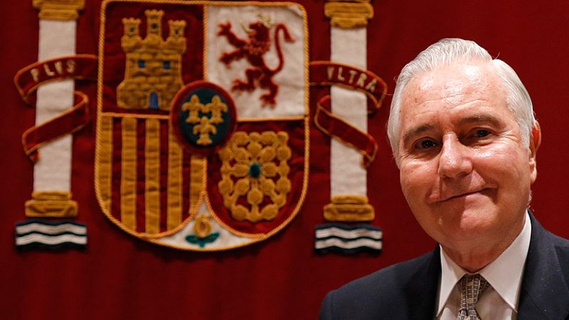 Dívar nunca se planteó dimitir porque "no existen irregularidades" en sus viajes a Marbella