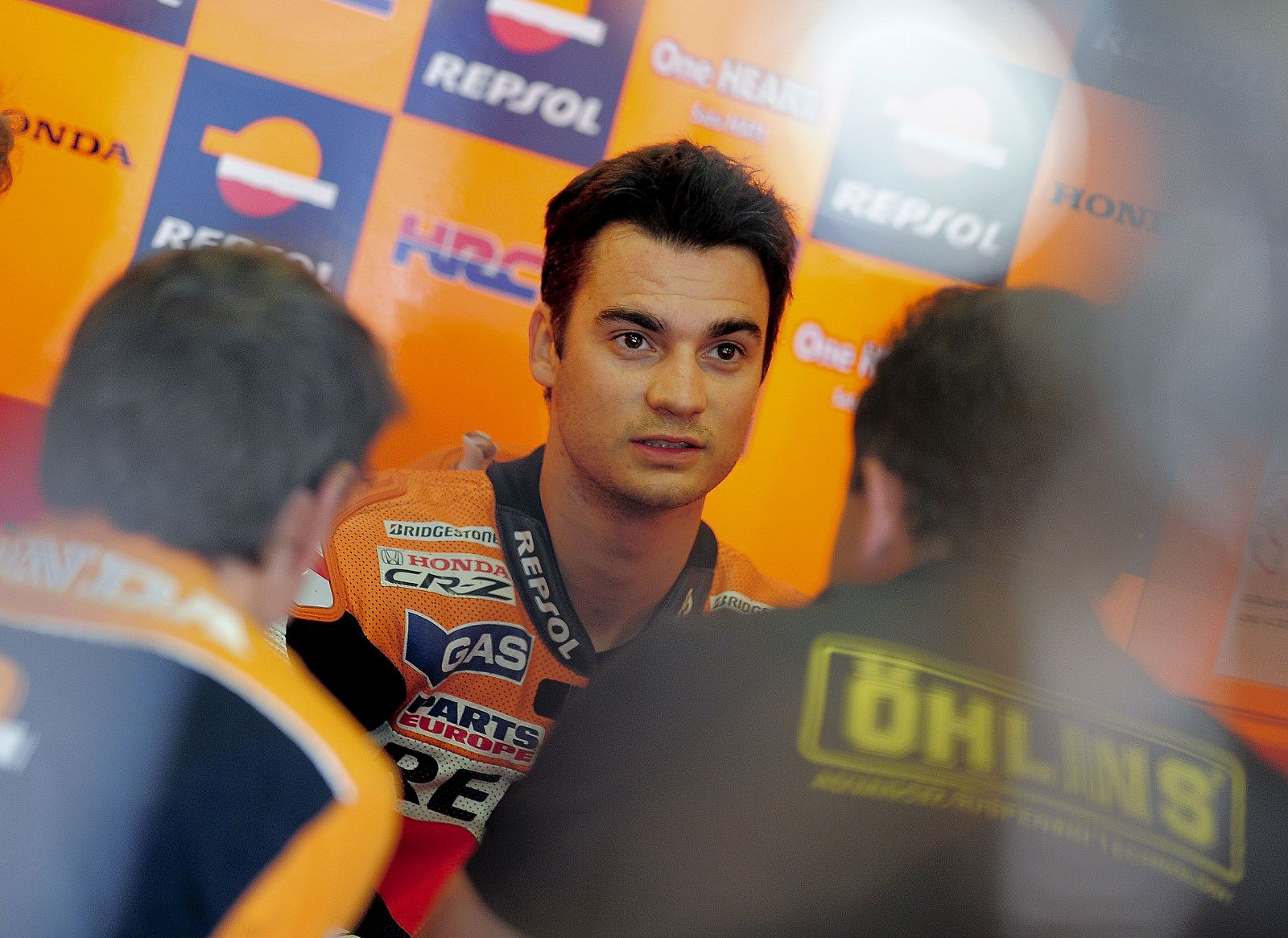 Imagen del piloto catalán de Honda, Dani Pedrosa, en el 'box' de Montmeló.