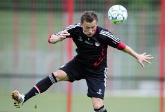 El delantero croata Ivica Olic se perderá la Eurocopa por una lesión