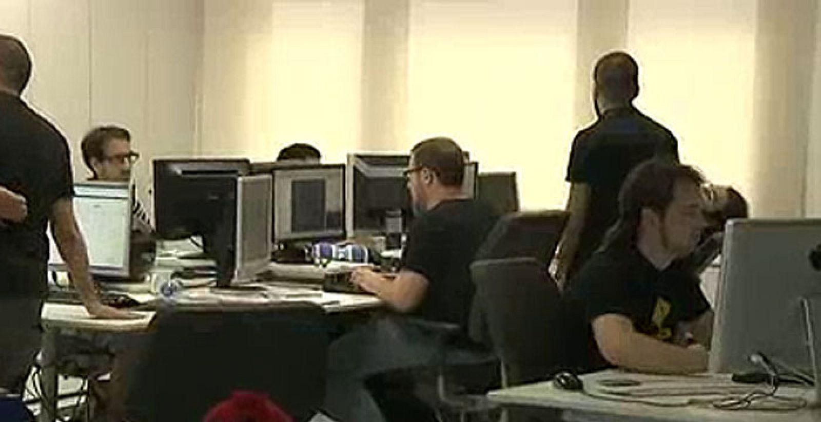 Trabajadores de Digital Legends, una de la empresas de videojuegos españolas más importantes