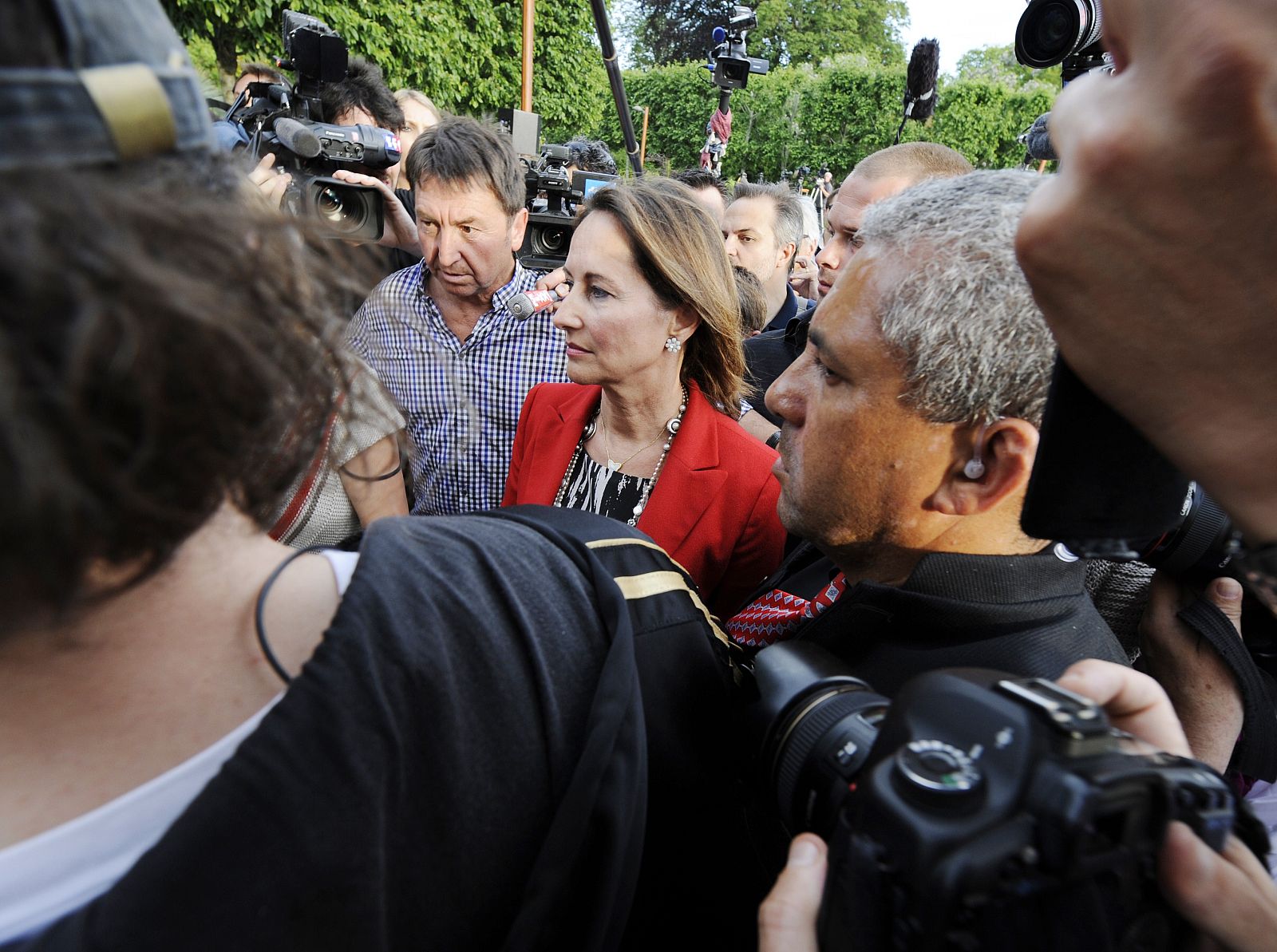 La excandidata presidencial del PSF, Segolene Royal, tras ser derrotada en las legislativas