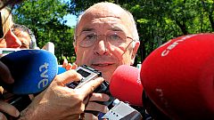 Almunia asegura que la UE vigilará más a España tras pedir el rescate de la banca