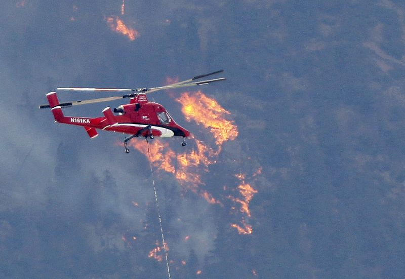Evacuadas 32.000 personas por un incendio forestal en el estado de Colorado 