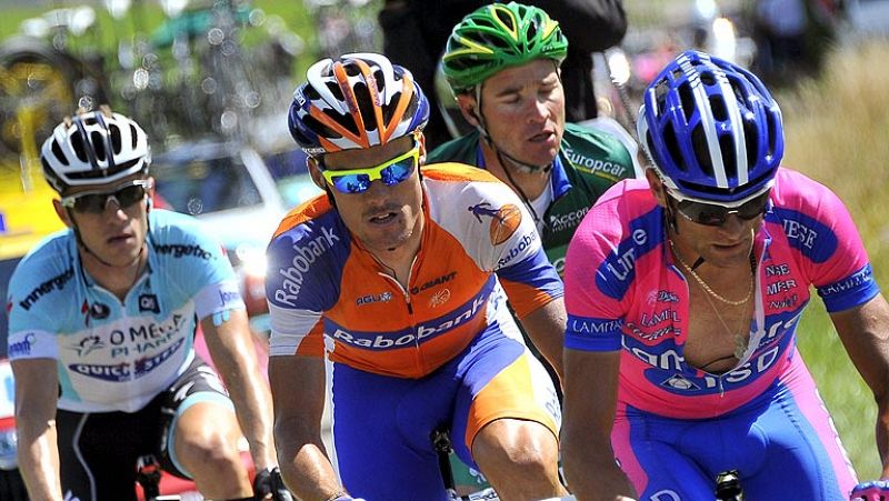 El Tour enseña los dientes con un fin de etapa para escaladores