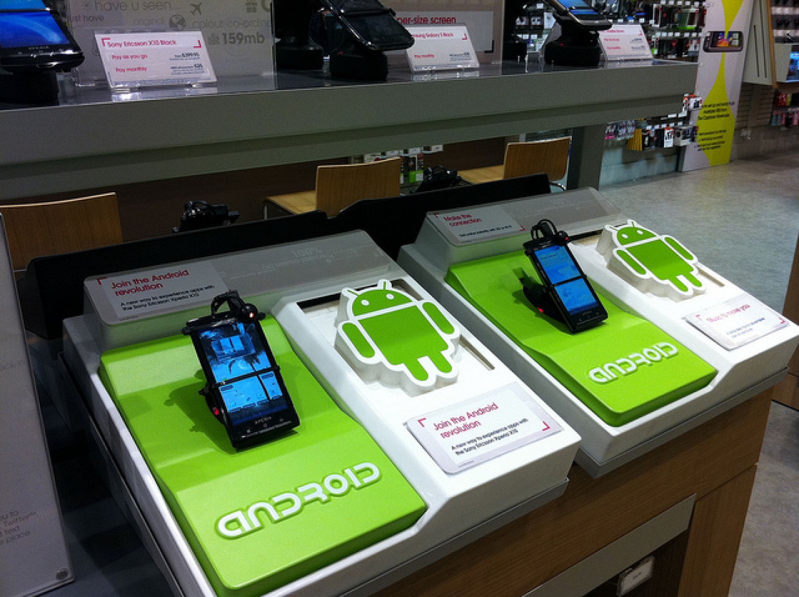 5570930886 b78763b4ec z