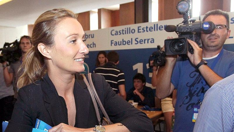 Andrea Fabra dice que su expresión a un diputado socialista fue "poco afortunada e impropia"