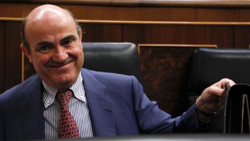 De Guindos cifra en 231 millones las garantías que pide Finlandia por el primer tramo del rescate