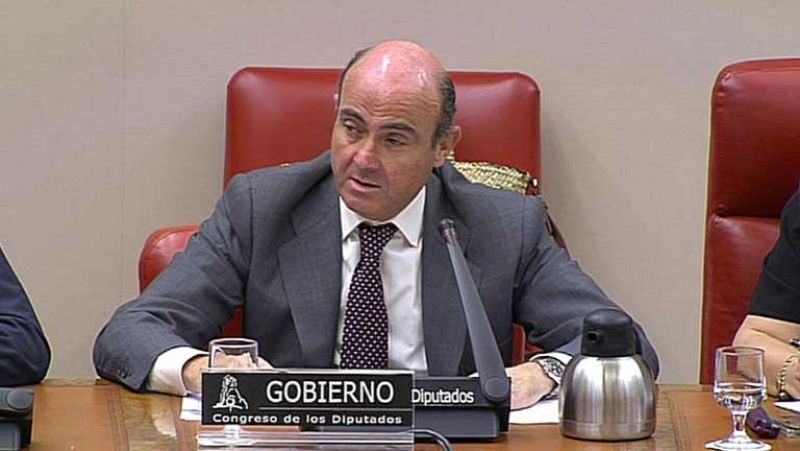 De Guindos descarta el rescate de España pese a la presión de los mercados sobre la deuda