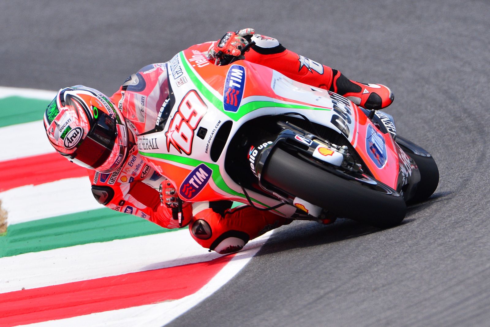 El piloto de Ducati Nicky Hayden durante una sesión de entrenamiento en Mugello.