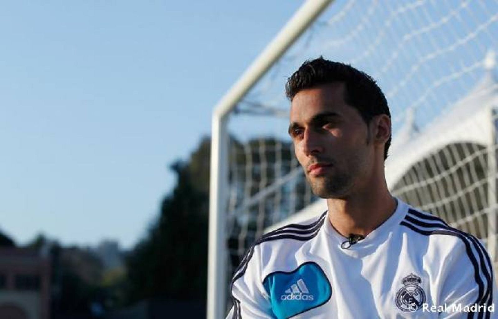 Álvaro Arbeloa, lateral derecho, ha renovado con el Real Madrid hasta 2015-2016