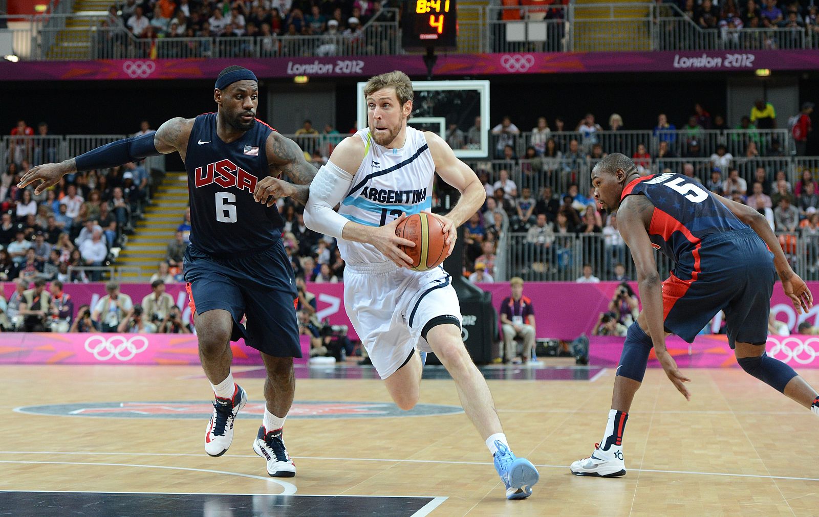 Estados Unidos gana a Argentina