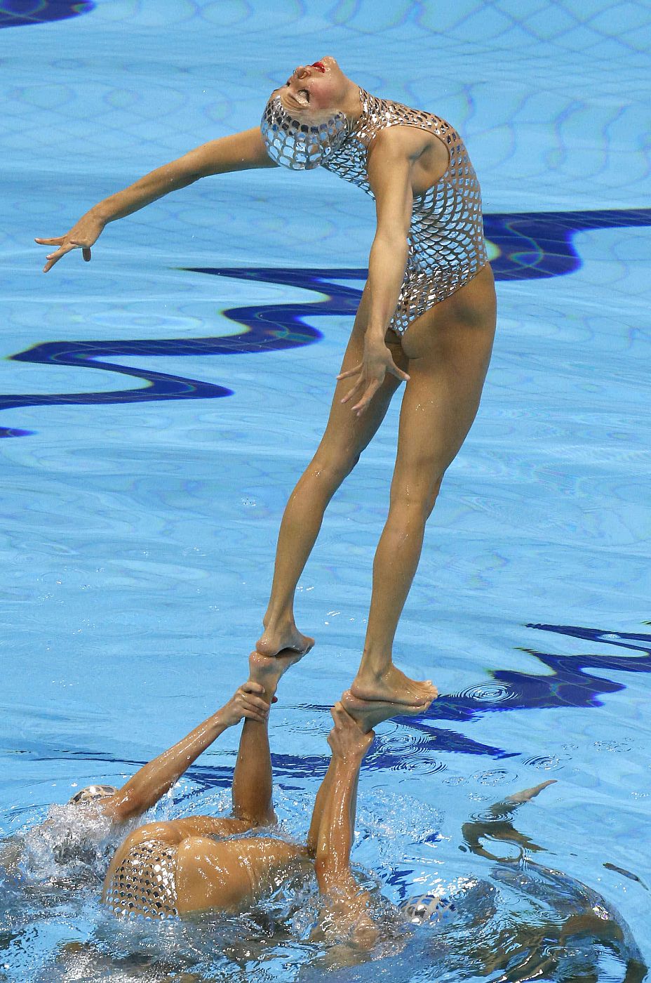 Un momento del ejercicio de las españolas de natación sincronizada, que les ha servido  para ganar el bronce.