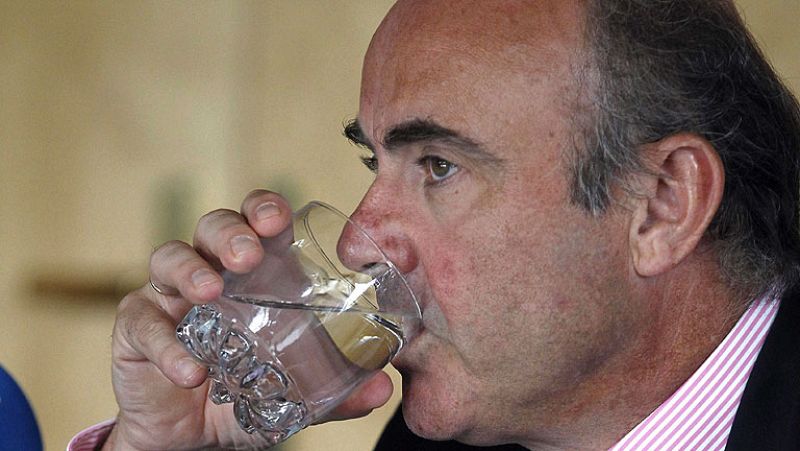 De Guindos dice que la intervención del BCE en los mercados debe ser contundente y sin límite 