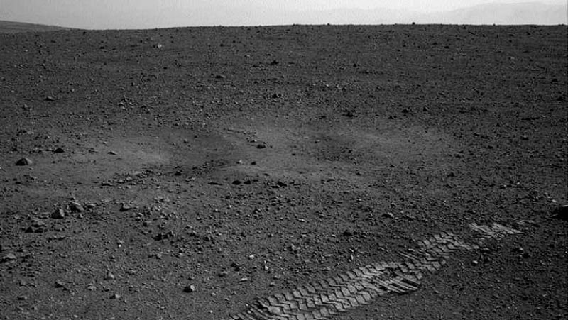 El 'Curiosity' realiza el primer recorrido y deja sus "huellas" en Marte