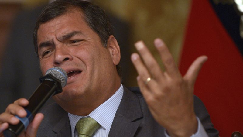 Correa ve contradicciones en la postura británica respecto a los casos Assange y Pinochet
