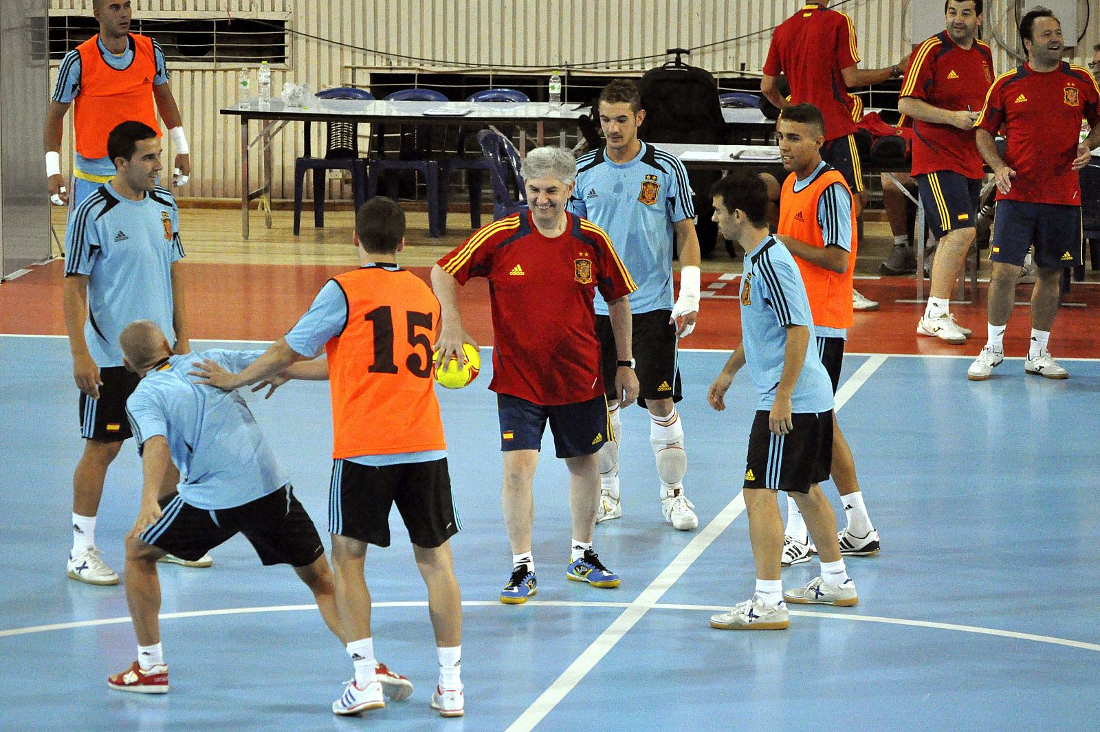 LA SELECCIÓN ESPAÑOLA DE FÚTBOL SALA ENTRENÁNDOSE EN BANGKOK