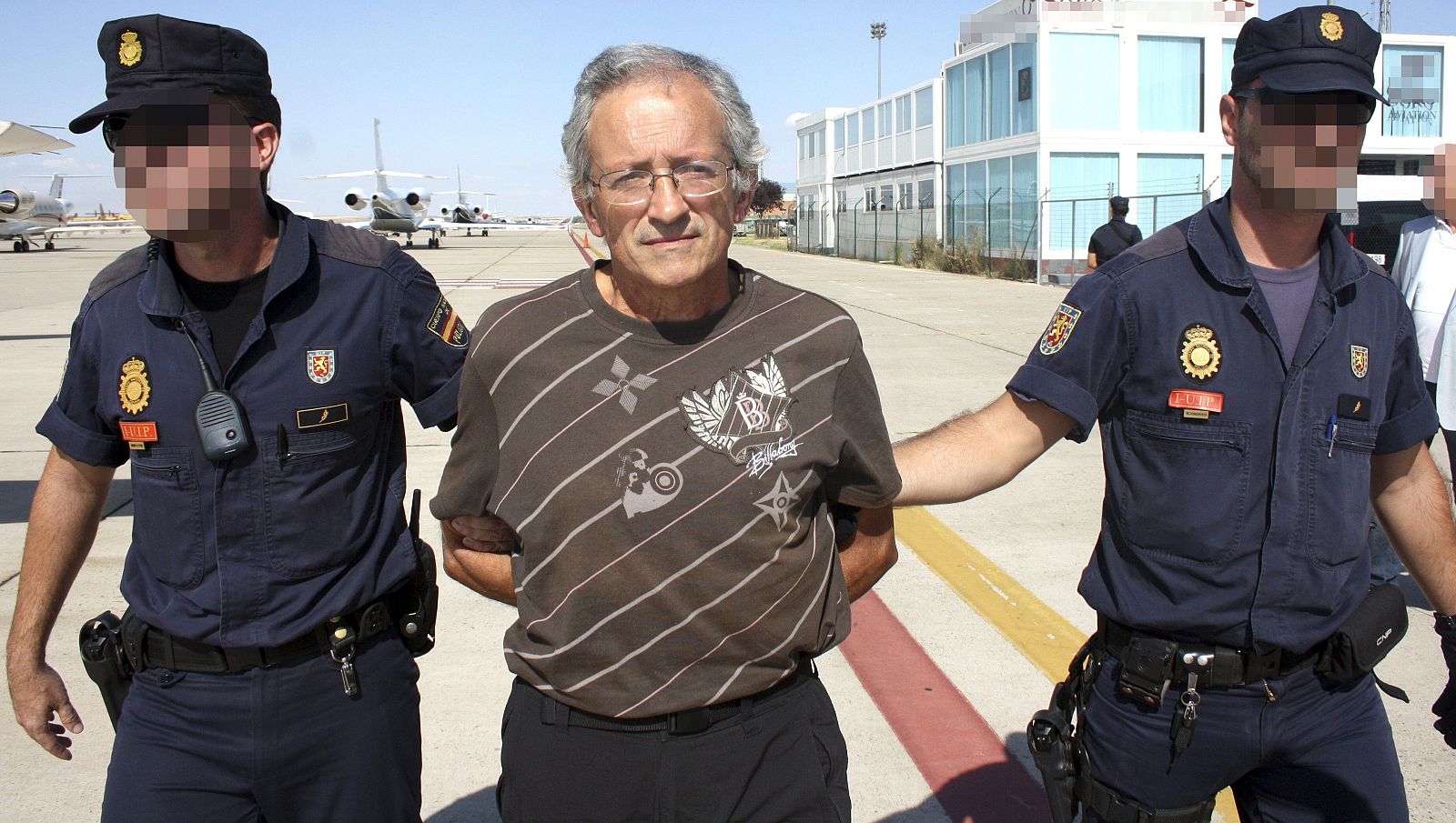 TRASLADADO A ESPAÑA EL ETARRA ACUSADO DE INTENTAR ATENTAR CONTRA AZNAR