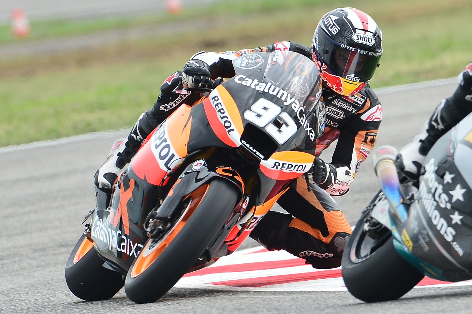 Marc Márquez pilota su moto en los entrenamientos del circuito Marco Simoncelli en Misano.