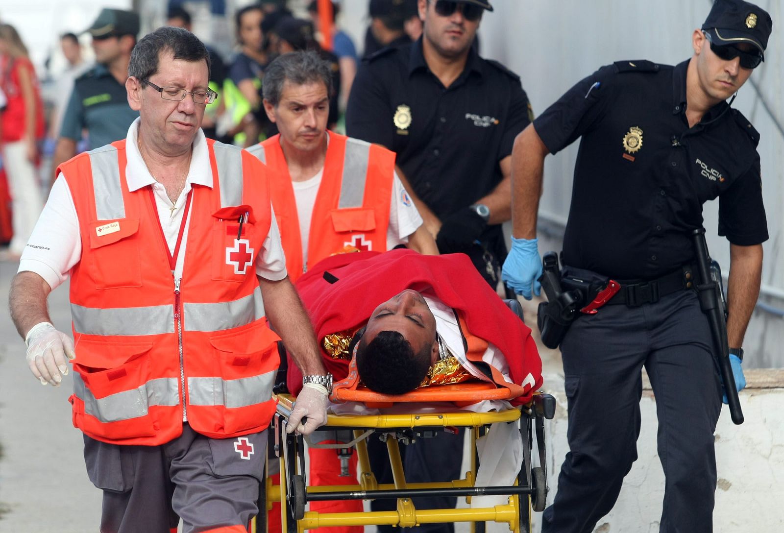 SALVAMENTO MARÍTIMO BUSCA A DOS INMIGRANTES MÁS FRENTE A LA COSTA DE ALICANTE