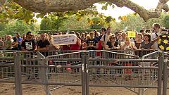 Medio millar de manifestantes del 25S protestan ante el Parlamento catalán