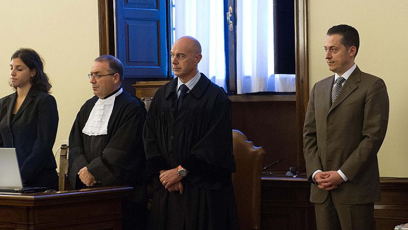 El exmayordomo del papa es condenado a un año y seis meses de prisión