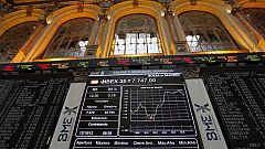 La prima de riesgo cierra por debajo de los 390 puntos por primera vez desde principios de abril