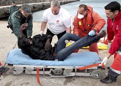 Rescatados 29 inmigrantes en cinco barcas hinchables en el Estrecho de Gibraltar