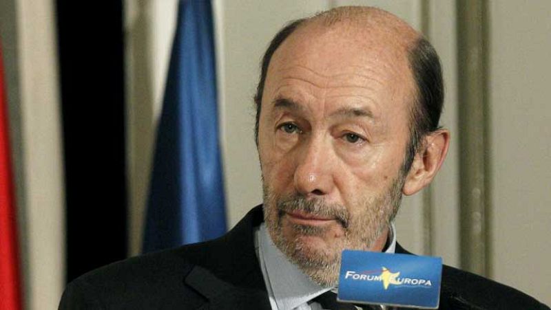 Rubalcaba augura un "largo camino" con el PSC y Navarro descarta romper con un "hermano"