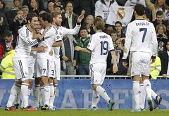 El Madrid golea al Zaragoza con lo justo