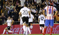 El Valencia rompe la racha del hasta ahora invicto Atlético de Madrid (2-0)