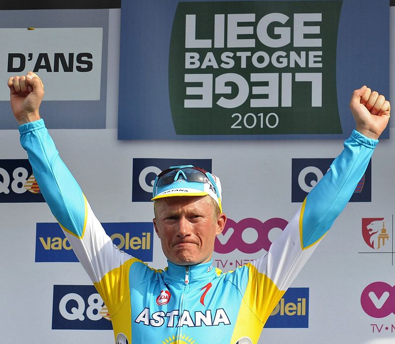 La UCI llamará a declarar a Vinokurov y Kolobnev por la supuesta compra de una victoria