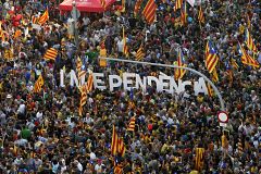 Una campaña bipolarizada por el debate sobre la independencia en el que desaparece la crisis