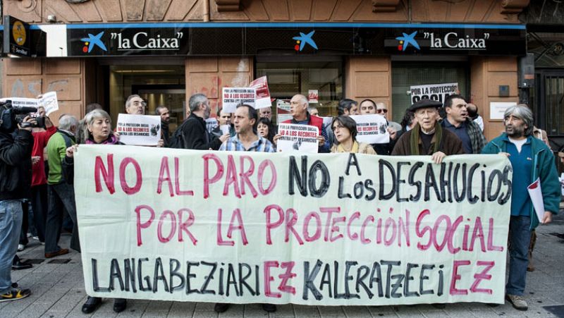 El Gobierno anuncia un parque de alquiler social y paraliza los desahucios en hogares "vulnerables"