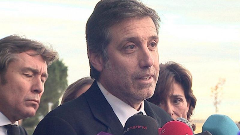 Familiares y amigos acuden a la capilla ardiente para despedir a 'Miliki'