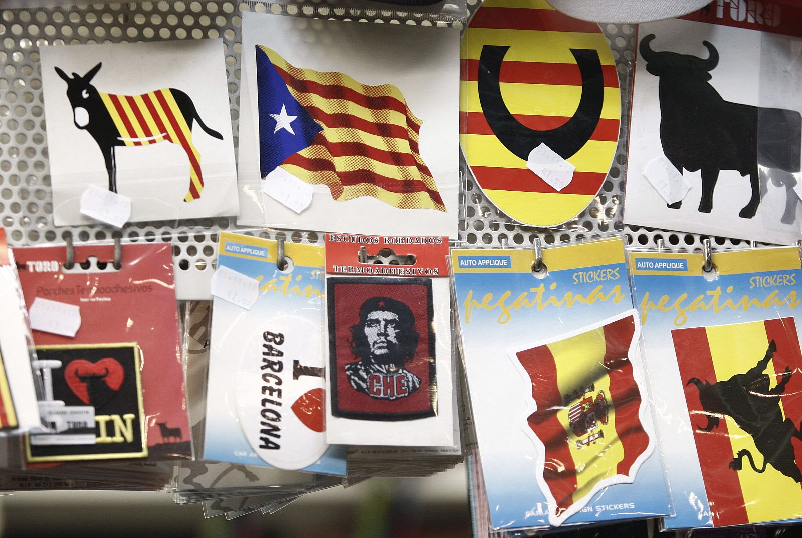 VENTA DE ARTÍCULOS INDEPENDENTISTAS EN BARCELONA