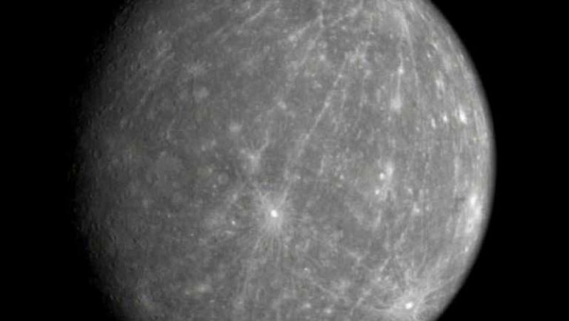 Científicos de la NASA descubren evidencias de agua helada y material orgánico en Mercurio