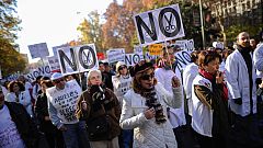 La marea blanca contra la privatización y los recortes en la sanidad pública inunda Madrid