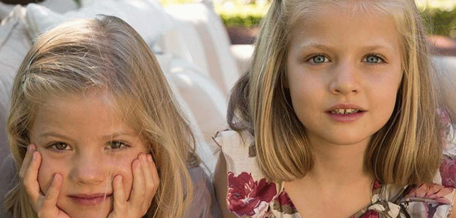 Los príncipes felicitan la Navidad con una foto de sus hijas