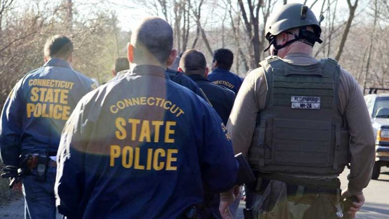 El autor de la matanza de Newtown se suicidó en cuanto escuchó llegar a la policía