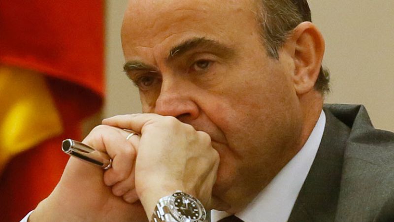 De Guindos anuncia un proceso de arbitraje para los clientes que tengan preferentes de Bankia