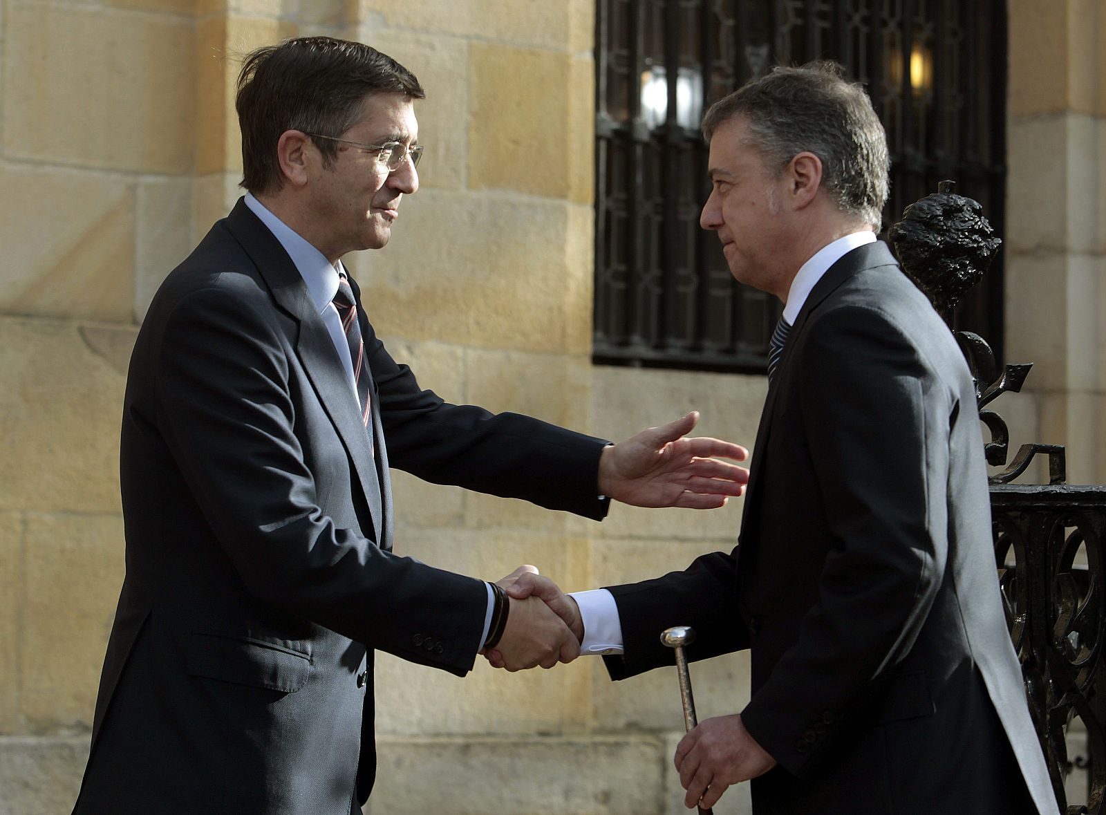 El PSE ordena a sus ex altos cargos a que reintegren la paga de Navidad